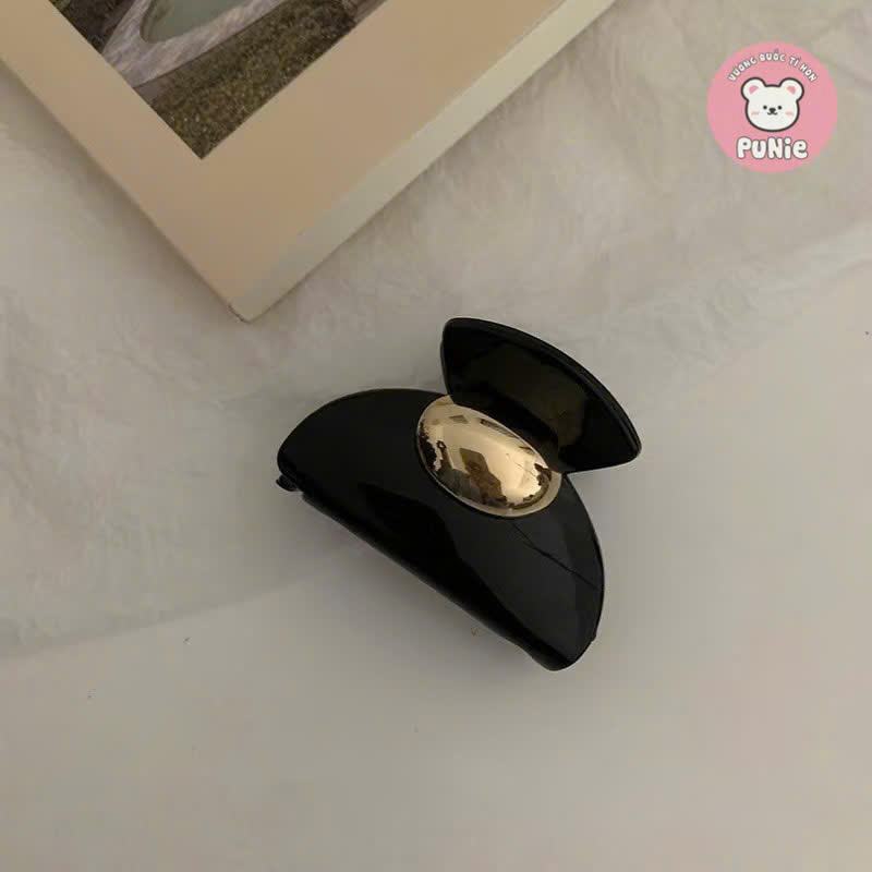 KẸP ĐEN HOẠ TIẾT CHARM VÀNG
