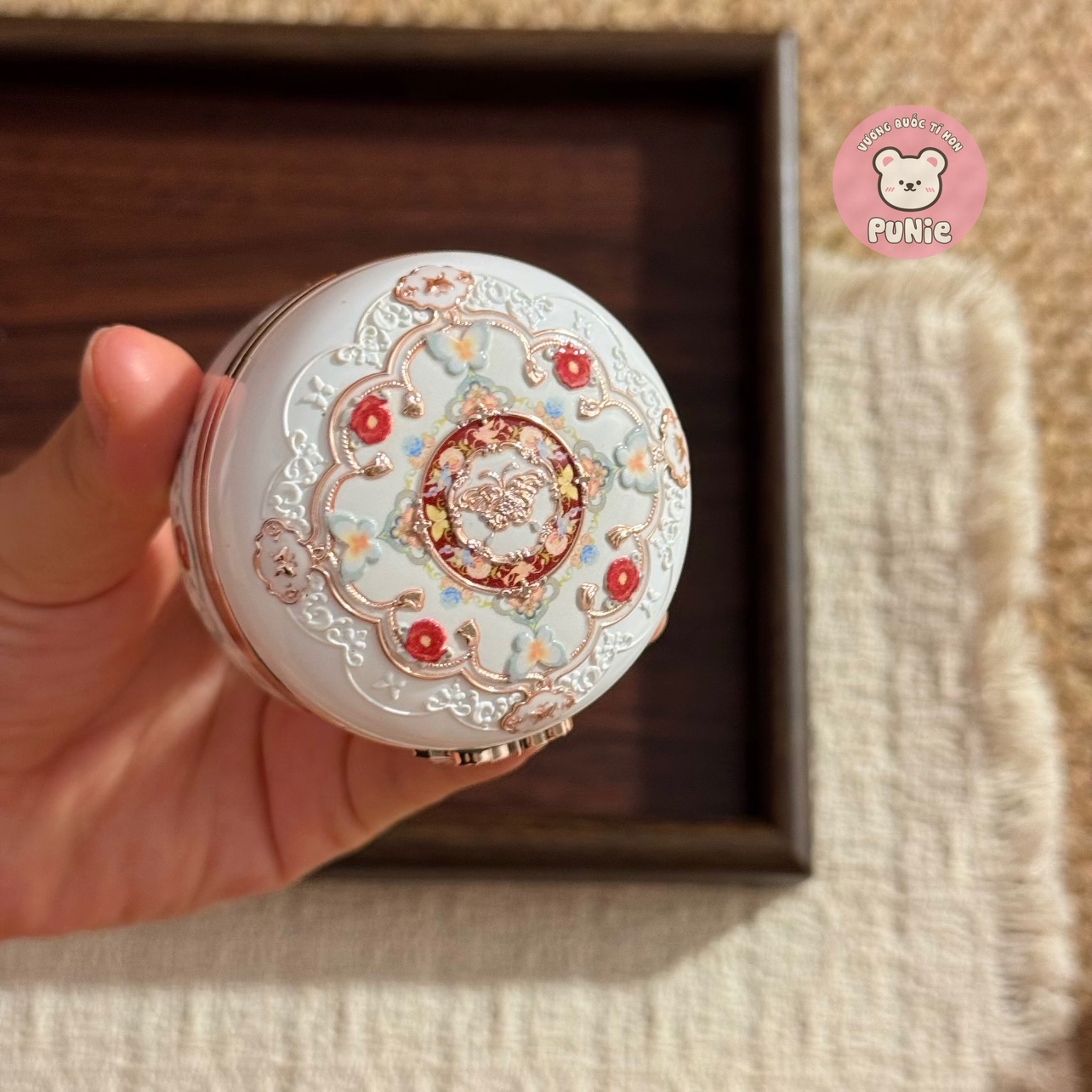 MÁ HỒNG HỒ ĐIỆP 01