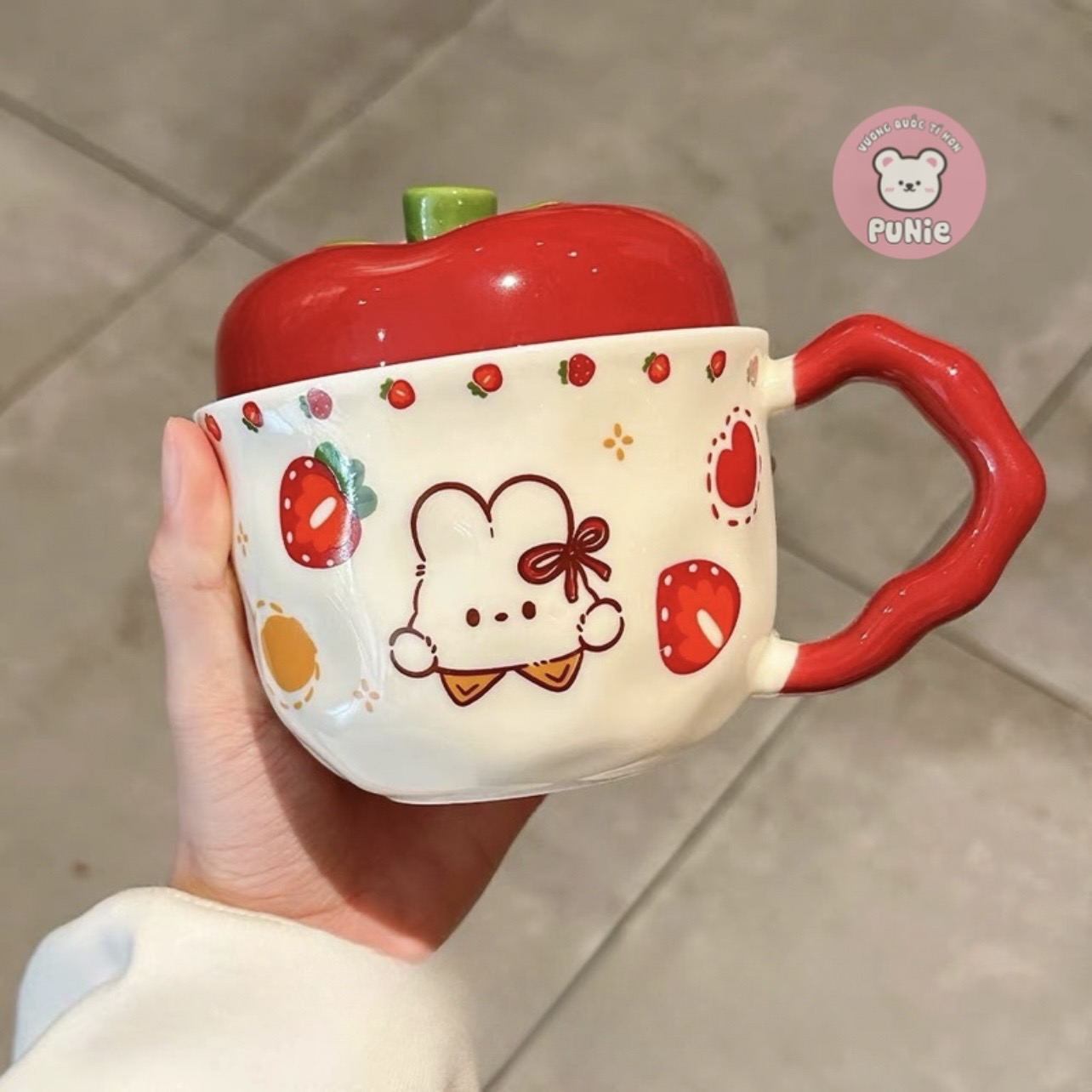 LY SỨ KITTY TÁO