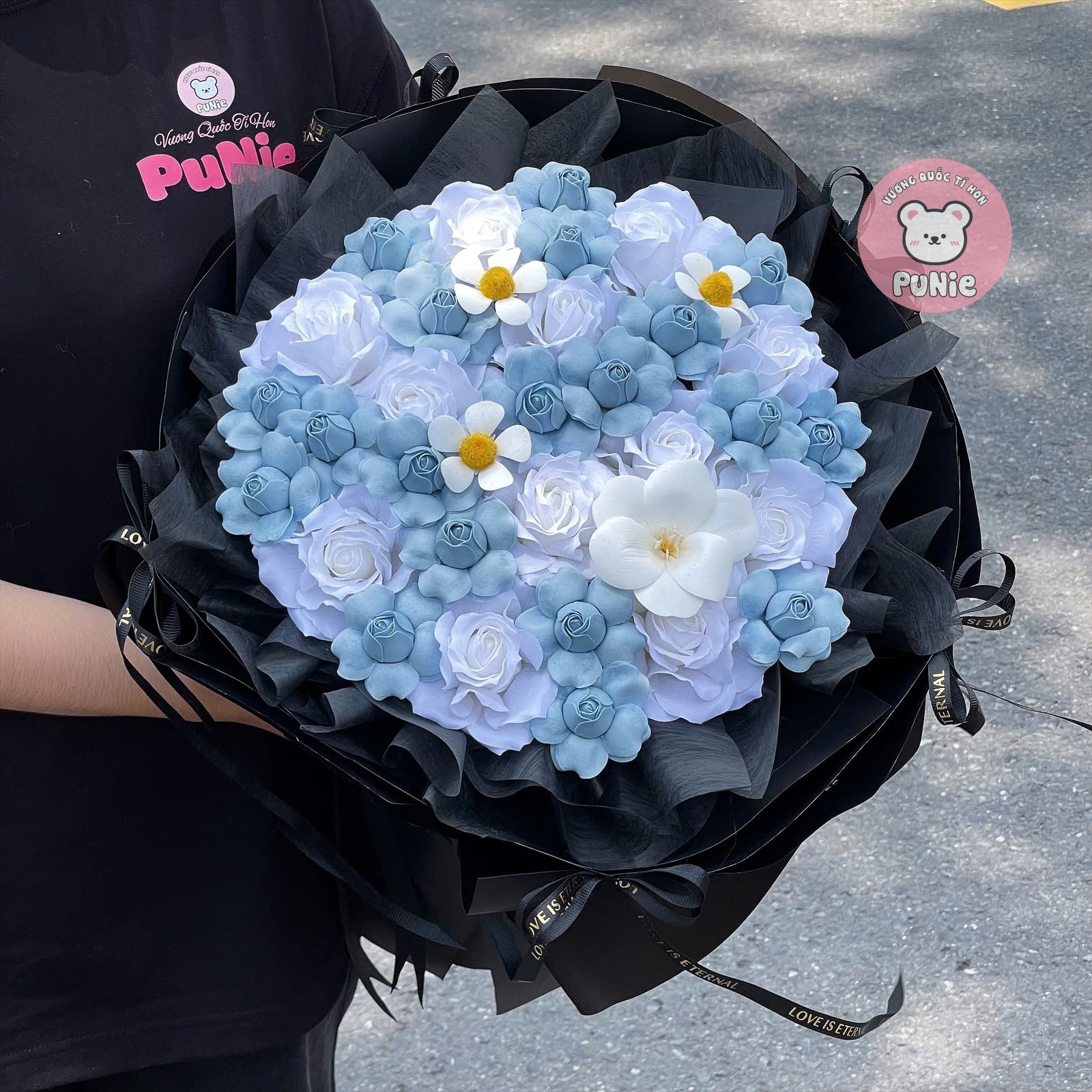 BÓ HOA HỒNG TỈ MUỘI XANH DƯƠNG TULIP SIZE TRUNG