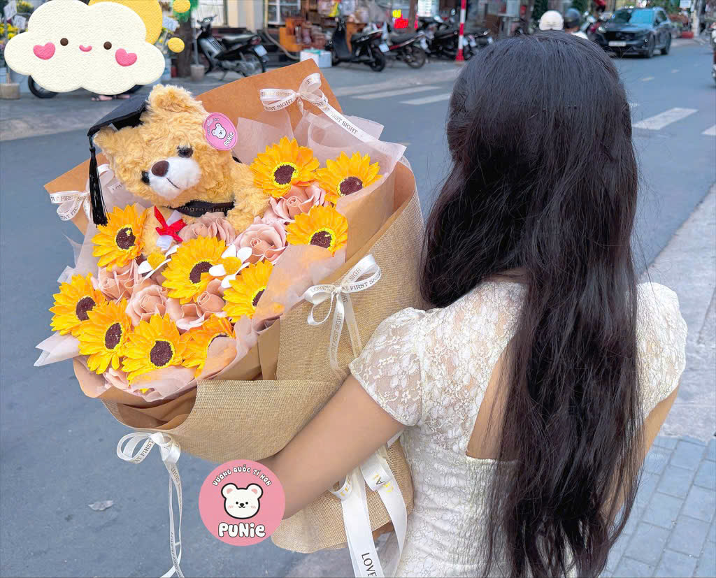 TN26-BÓ HOA TỐT NGHIỆP GẤU VÀNG