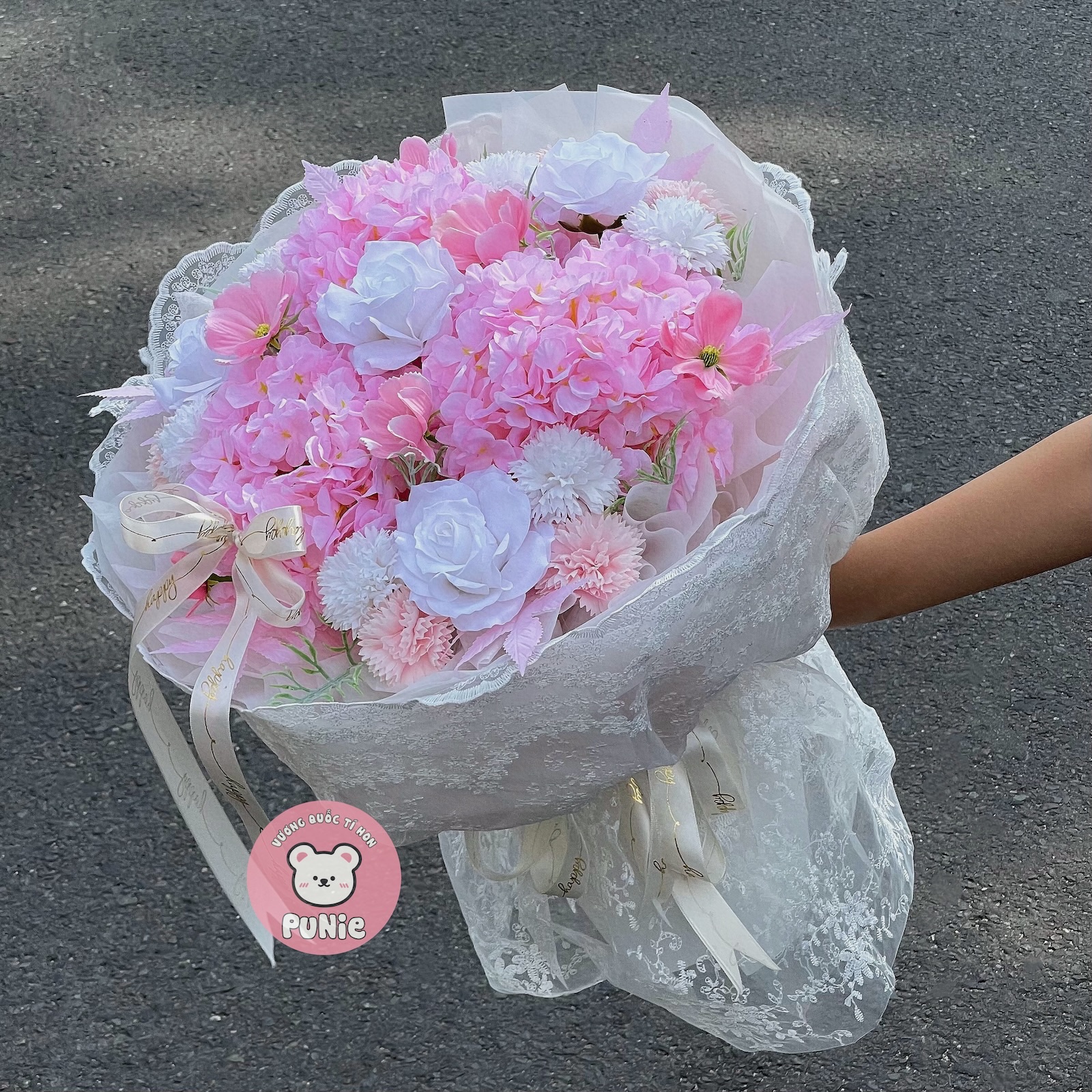 BÓ HOA VẢI REN TÚ CẦU MIX