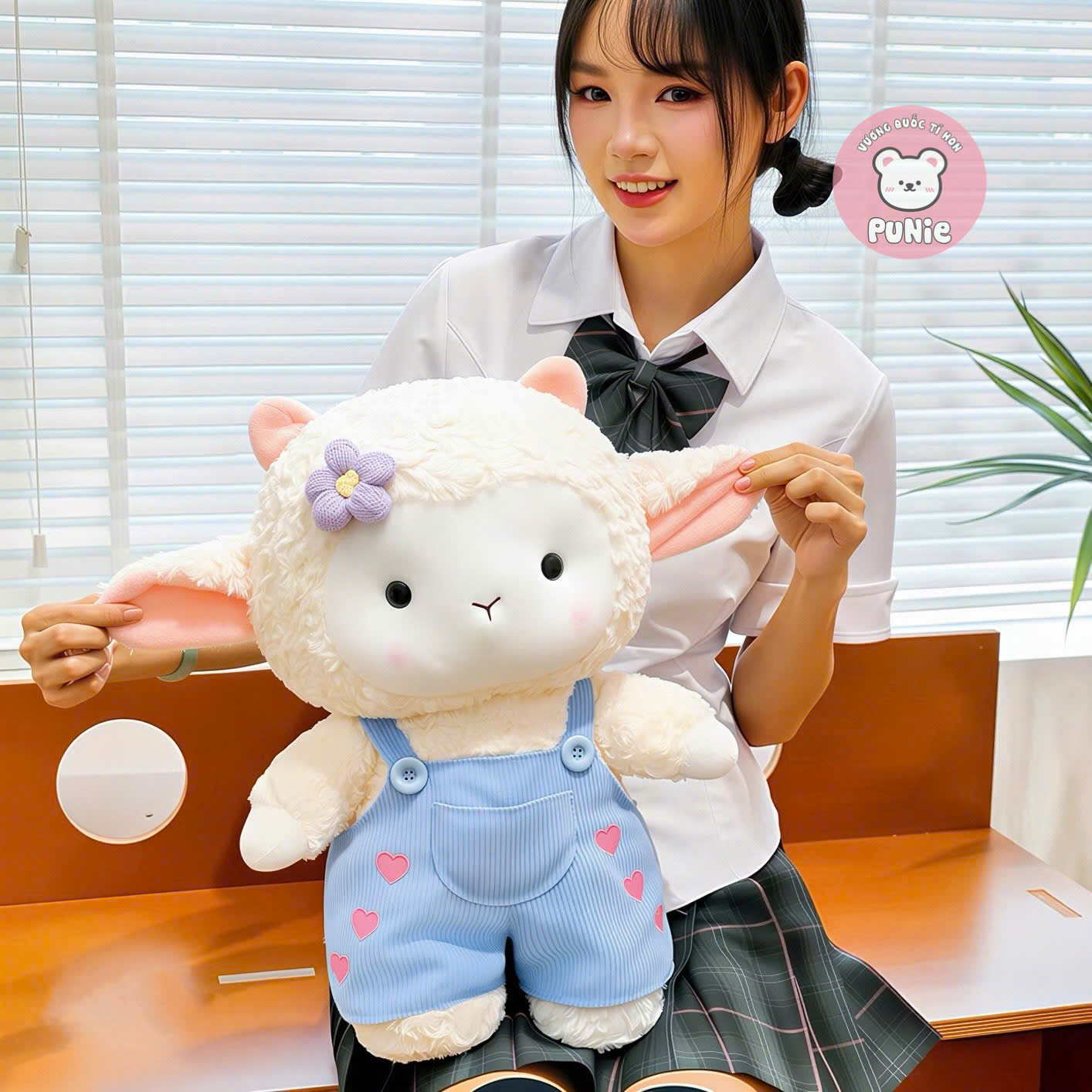 CỪU ĐỨNG MANG YẾM JEAN XANH 35CM