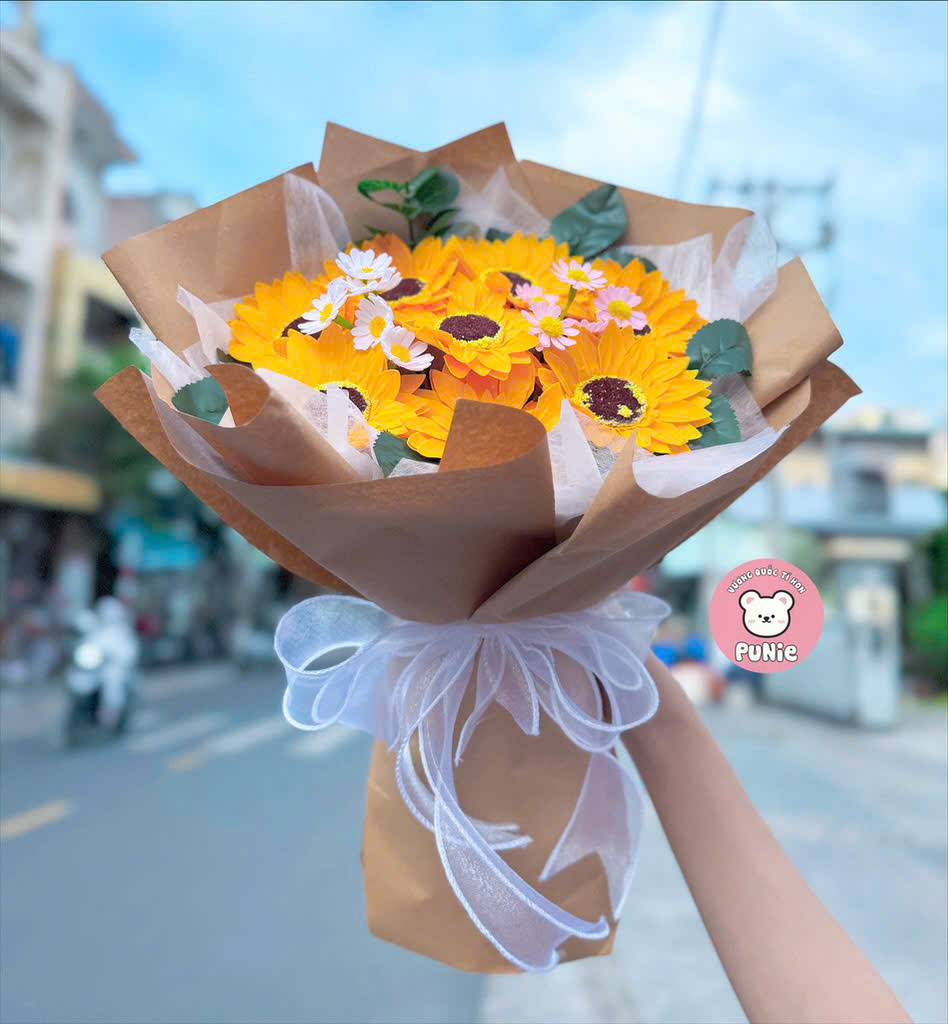 TN26-BÓ HƯỚNG DƯƠNG SÁP 8BÔNG