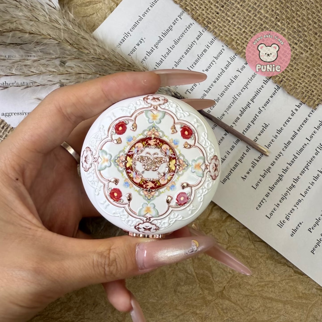 MÁ HỒNG HỒ ĐIỆP 01