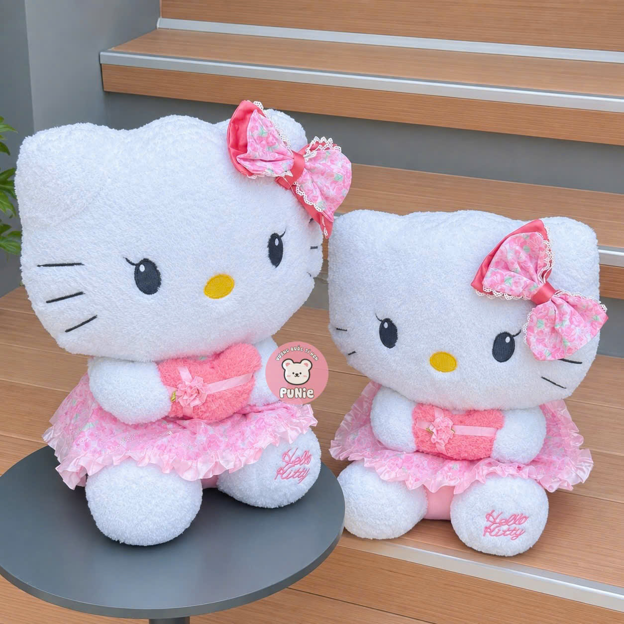 KITTY VÁY HỒNG NƠ ÔM TIM
